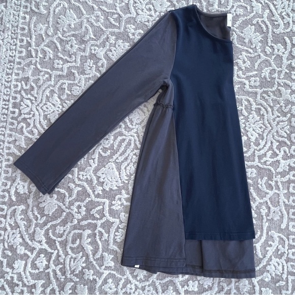 AMMA Long Sleeve Colorblock Tunic Top - Picture 8 of 13